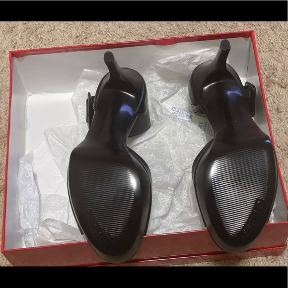 GUESS “Verlita” Heels - Picture 3 of 4